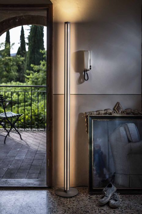 Stehleuchte Chiaroscula LED 