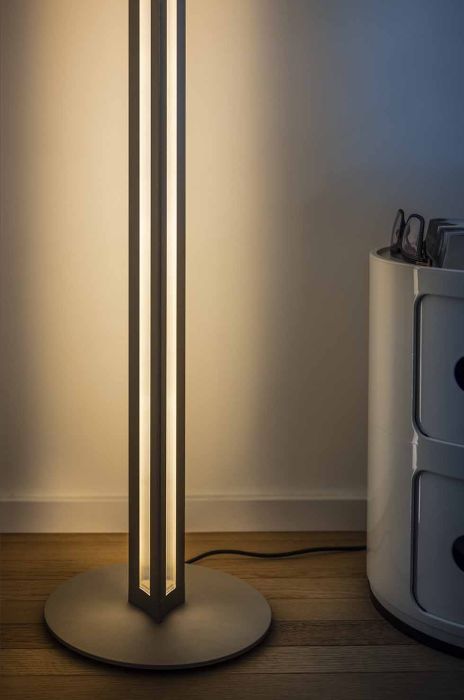 Stehleuchte Chiaroscula LED 